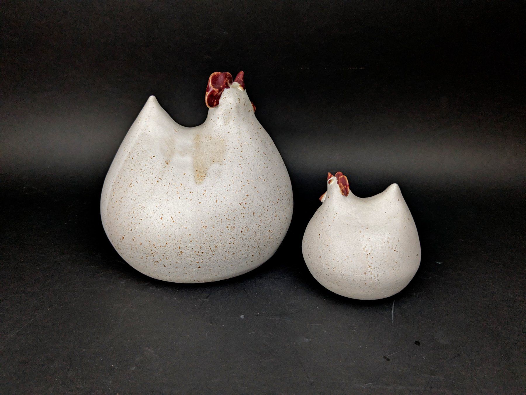 Figurines: KERAMIK-Hennen Set – D'occasion à Thun par Restwert_Thun 1