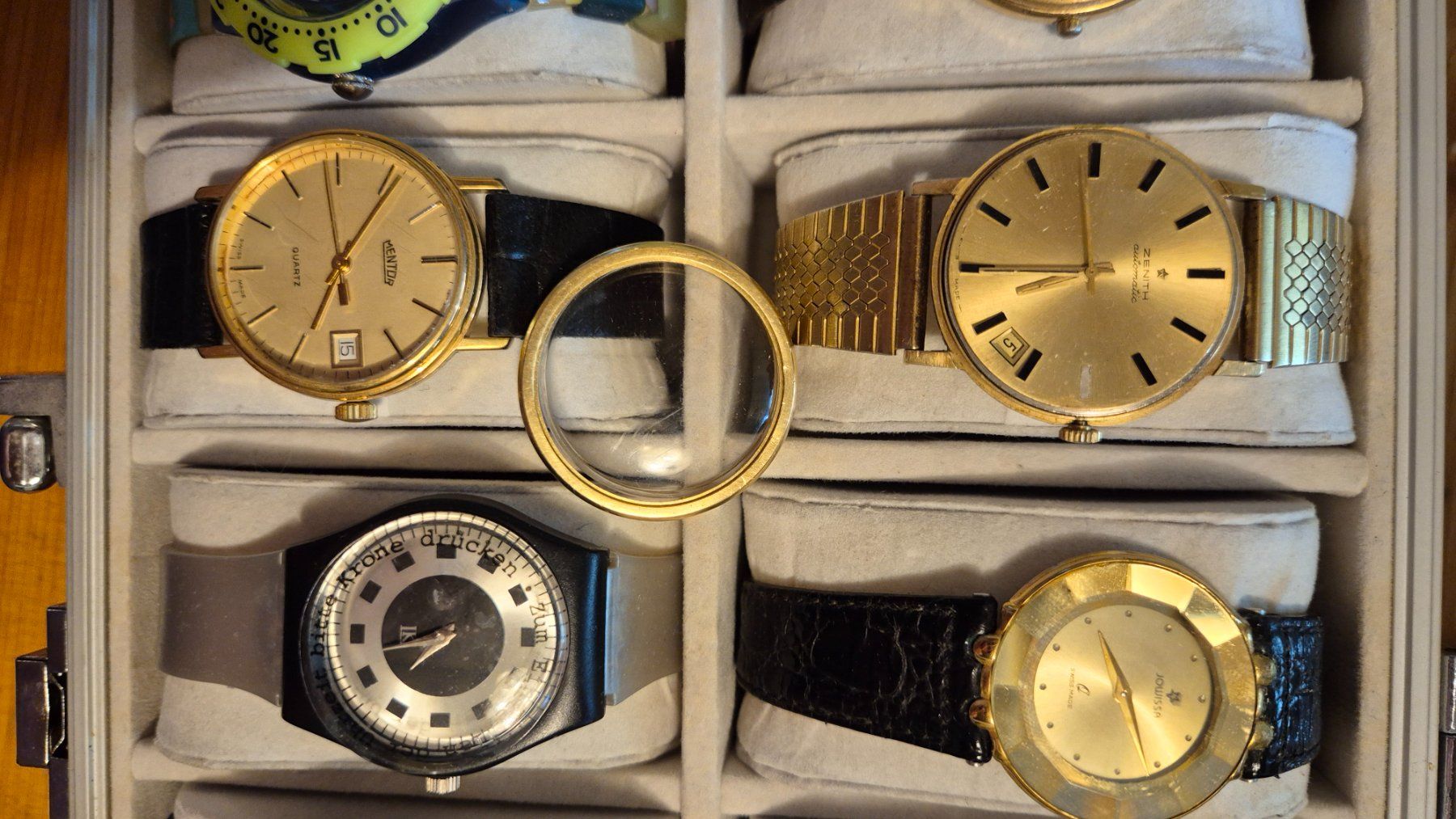 Orologi: Div. Uhren mit kasten – Usato da Solothurn venduto da Rugeli13 8
