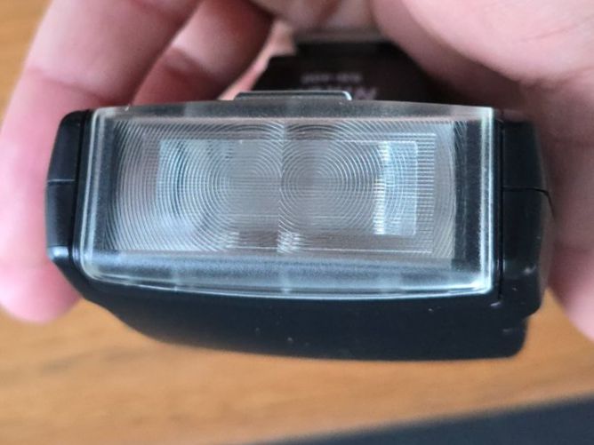 Nikon Flash: Nikon Speedlight SB-400 – Usato da Wallisellen venduto da theblacksheep 1