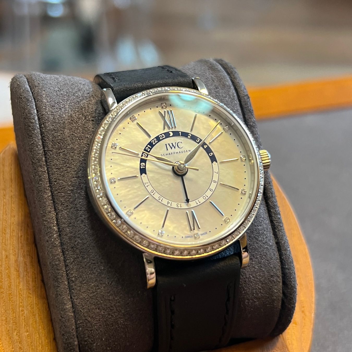 IWC Orologi: IWC Portofino Automatic Date Diamond Set IW459101 – Usato da Carouge GE venduto da Watchaser 1
