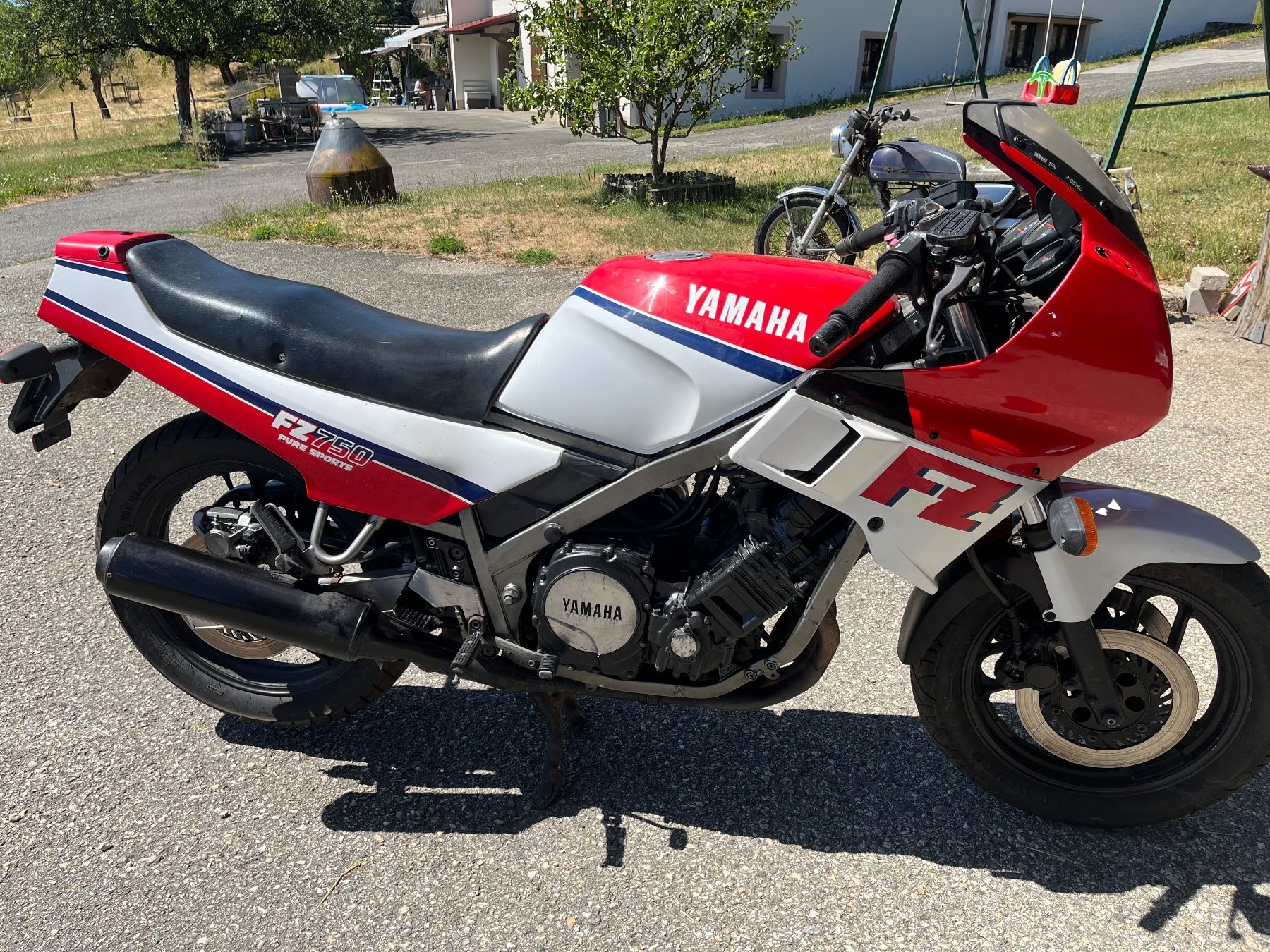 Yamaha Strada: Yamaha fz 750 à vendre – Usato da Arzier-Le Muids venduto da Jmb1960