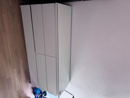 Komode with glass included