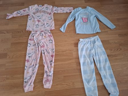 2x Mädchen Pyjama Gr. 134 warm