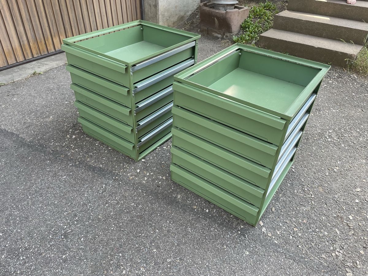 Cassettiere: 2Stk. Schubladenstöcke Militär – Usato da Lauperswil venduto da lee2011 1
