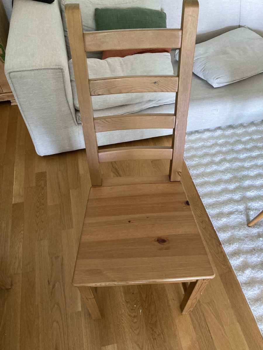 Stühle: Belles chaises en bois – Gebraucht aus Biel/Bienne von nie_8j7g 1