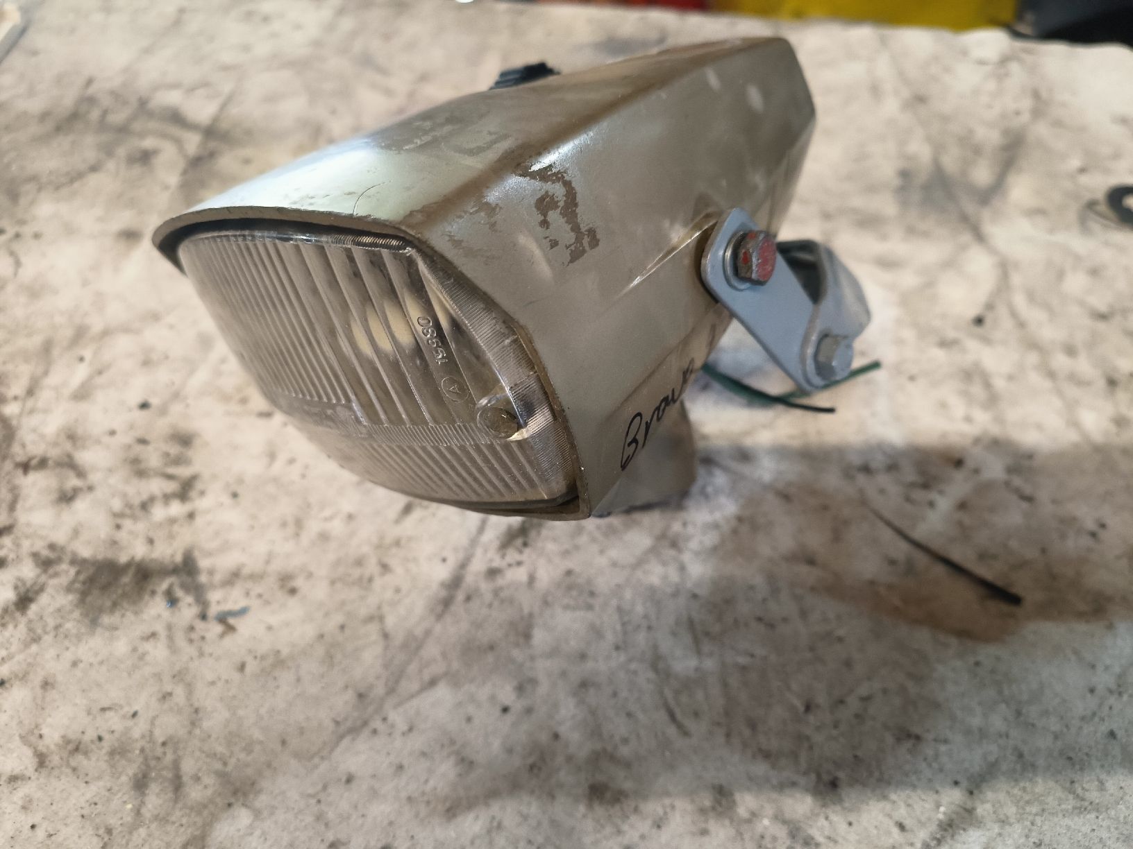 Piaggio Parti ricambio per ciclomotori: Antik Piaggio Lampe mit Horn – Usato da Fulenbach venduto da Elektronik 1