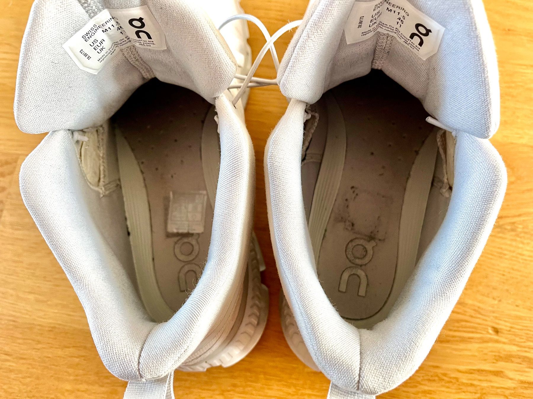On Chaussures hommes: On Cloud Hi Monochrome Glacier Cloudtec / Hoch-Sneaker Gr.46 – D'occasion à St.Gallen par Marcopolo71 8