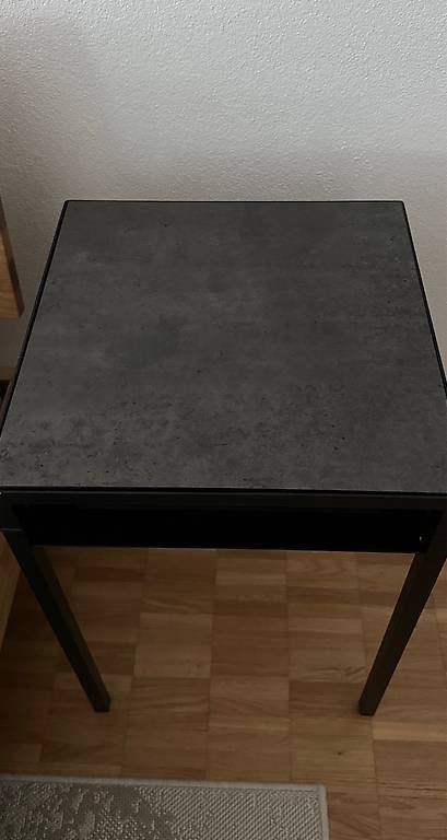 Comodini: 2x Nachttisch/Beistelltisch schwarz – Usato da Basel venduto da Emfie 1
