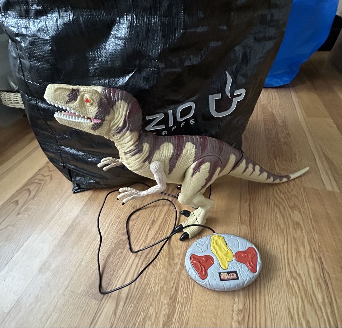 Giocattoli: Mighty Megasaur Dino mit Controller – Usato da Basel venduto da Aysan9