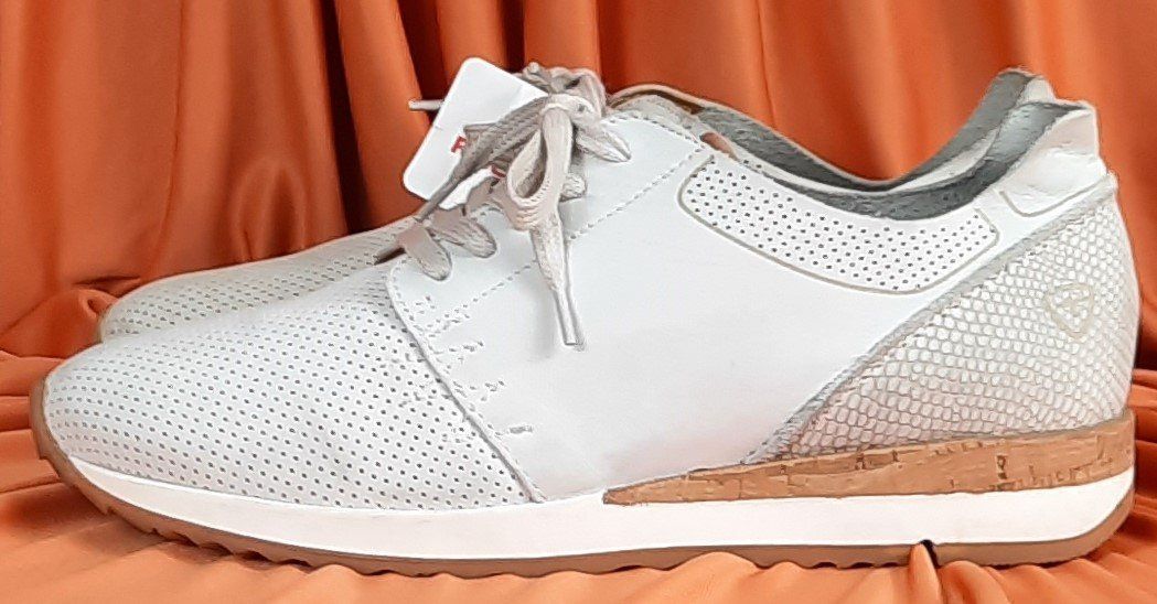 Tamaris Scarpe da donna: TAMARIS Damen Sneaker Weiss Gr. 41 – Nuovo (secondo la descrizione) da Seuzach venduto da VT-Collections2 3