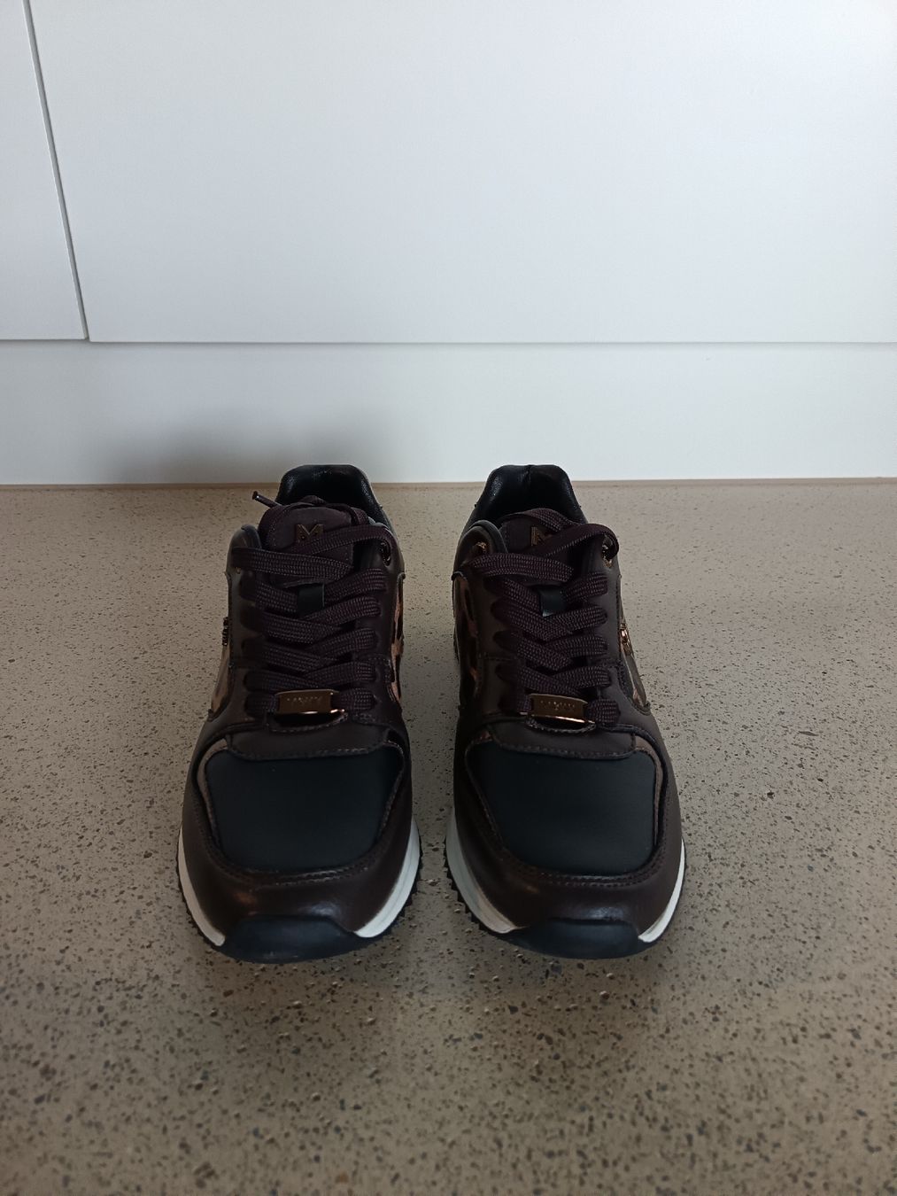 Mexx Chaussures femmes: Mexx Sneaker Leo Print Grösse 39 – Neuf (Voir description) à Montlingen par Akitoichiro 3