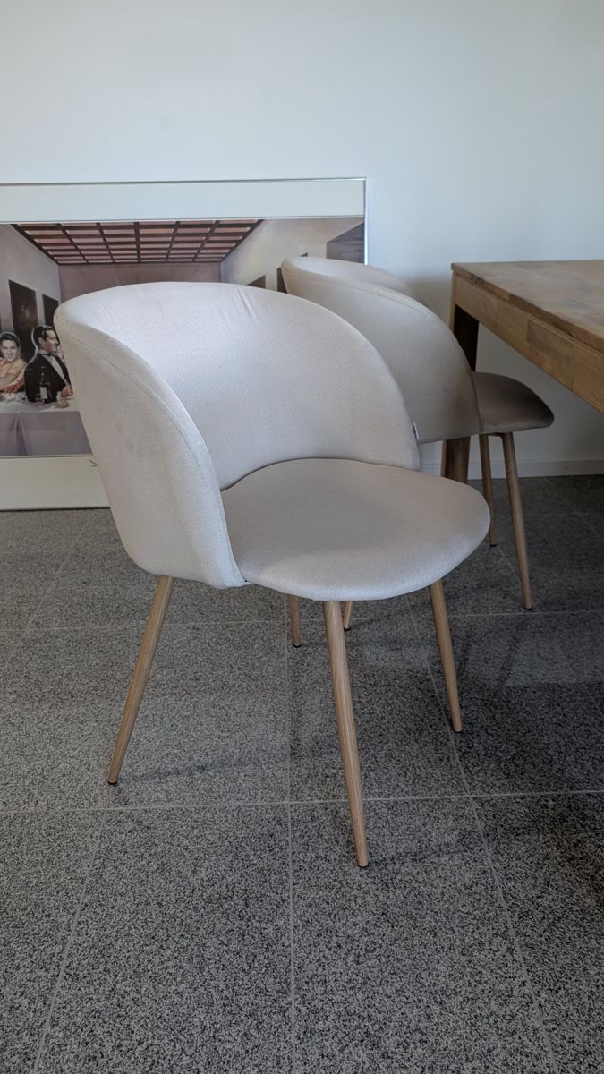 Chaises: 3-4 Esszimmerstühle beige – D'occasion à Glattfelden par Sparina 1