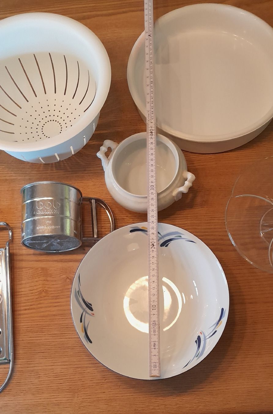 Set di piatti: Flohmarkt, Küchenkonvolut – Usato da Adlikon b. Andelfingen venduto da Kraemse 2