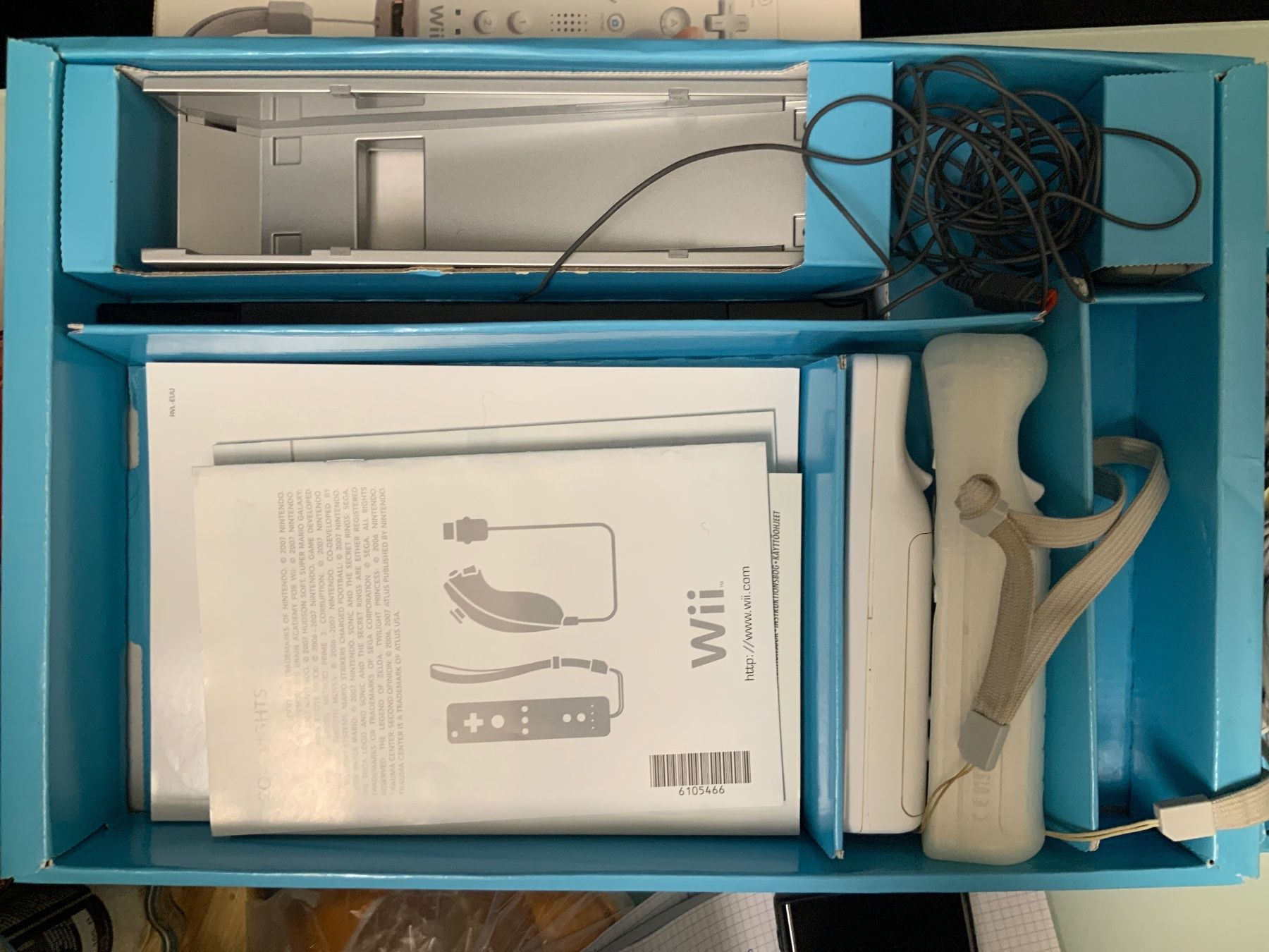 Nintendo Console: WII console complète + 4 jeux – Usato da Lausanne venduto da Shei2014 3