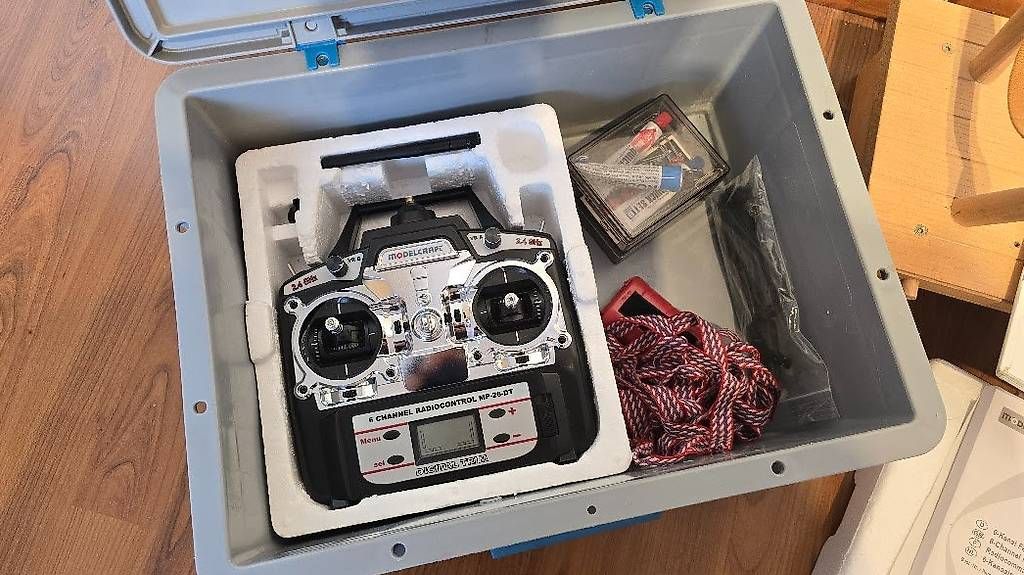 Graupner Modellismo RC: Graupner Trueblue RC-Segelboot – Usato da Nottwil venduto da jan_n5cw 2