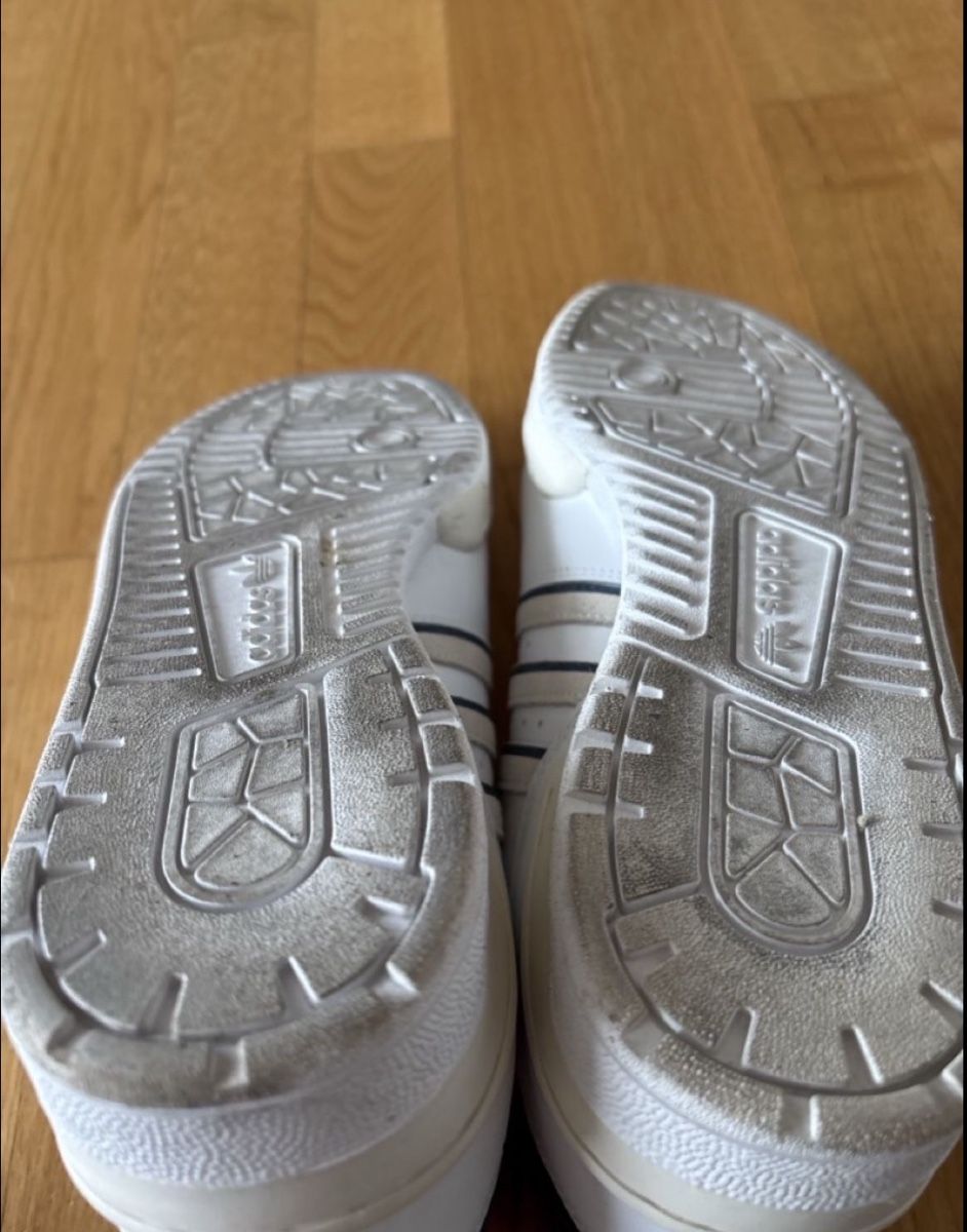 Adidas Scarpe da uomo: Adidas Rivalry Low Baskets, taille 43,5 excellent état – Nuovo (secondo la descrizione) da Payerne venduto da mike_lth 6
