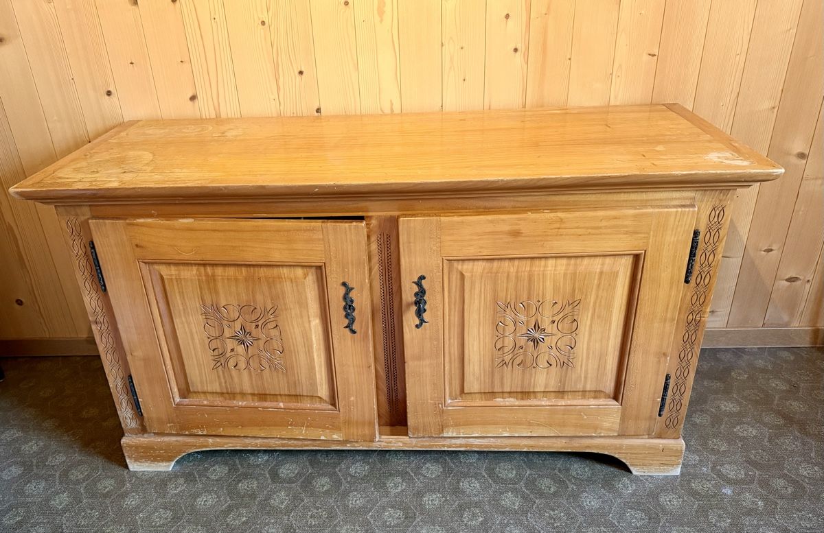 Kommoden: Sideboard aus Holz Haslital  – Gebraucht aus Innertkirchen von tamwy