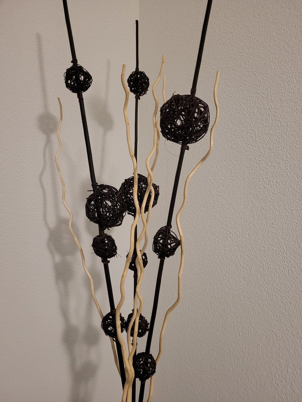 Alle Dekorationen: Dekorative Kunststoff-Vase mit Dekorgesteck – Neu (gemäss Beschreibung) aus Birrwil von Mischabel1 2
