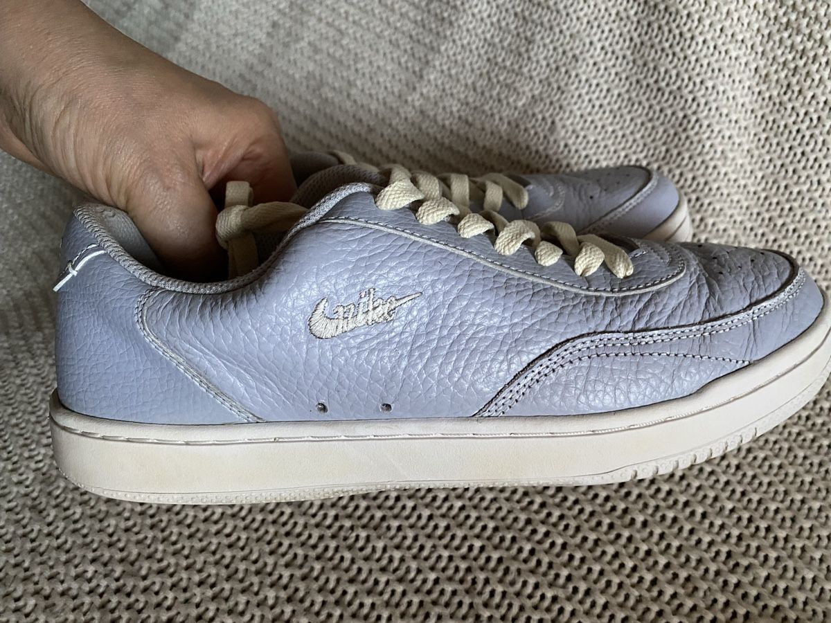 Nike Herrenschuhe: Baskets Nike bleu clair cuir 41 – Gebraucht aus Geneve von Monthoux13 3