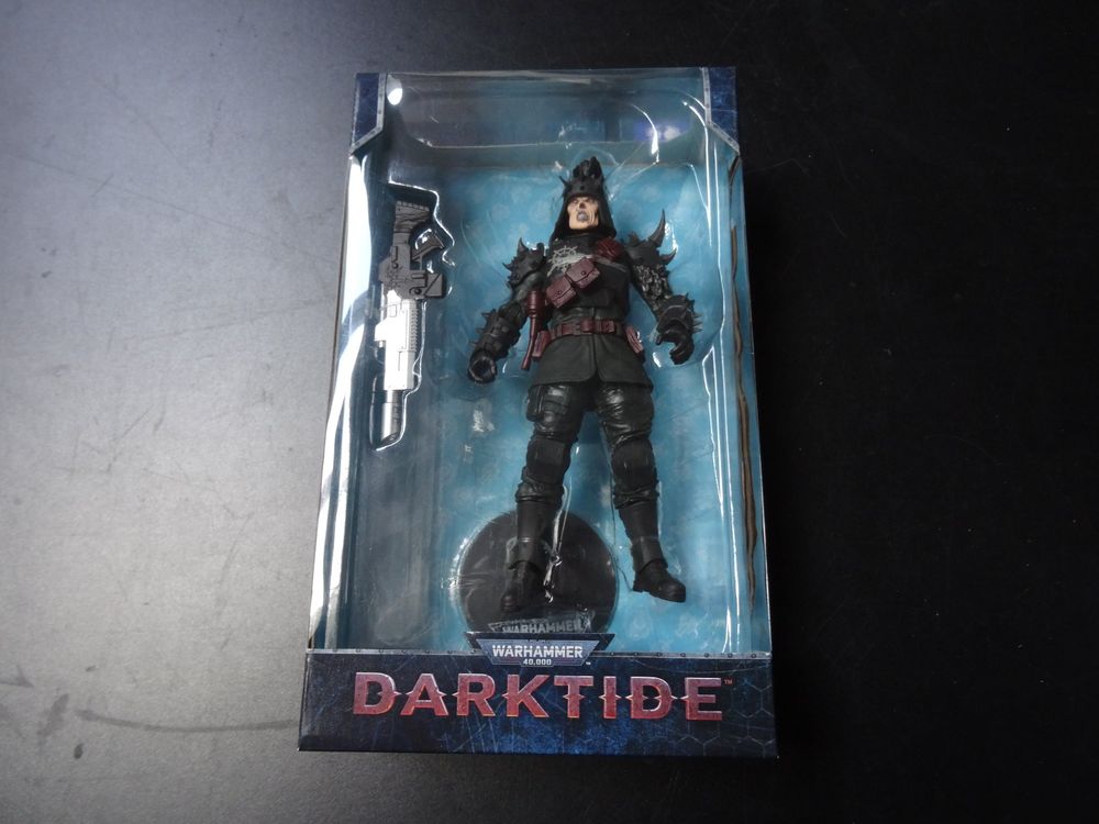 Figurines: Warhammer 40k: Darktide Actionfigur Traitor Guard 18 cm – Neuf avec emballage d'origine à Olten par Disc-Ausverkauf