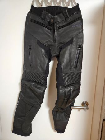 Motorradhose Leder Vanucci Grösse 46 guter Zustand