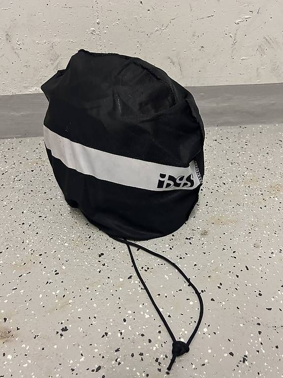 Caschi & visiere: Kinderhelm Grösse L – Usato da Cham venduto da cervina