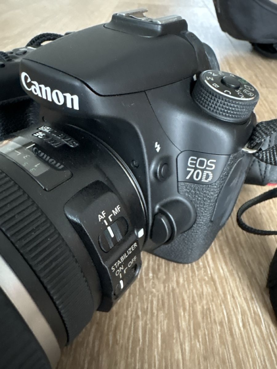 Canon Appareil photo: Canon EOS 70D Spiegelreflexkamera mit Objektiv EF-S 17-55mm – D'occasion à Staufen par ale_z6yr