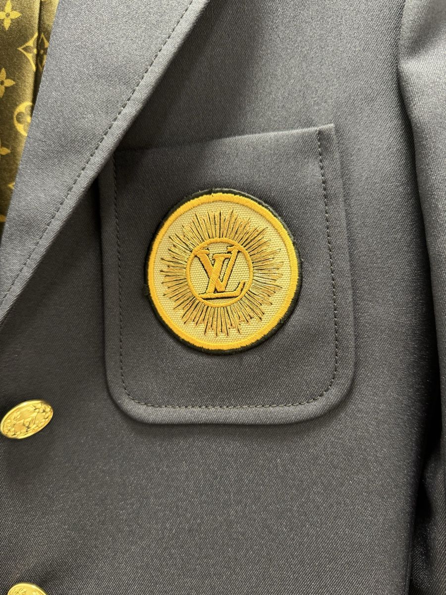 Louis Vuitton Vestes: Louis Vuitton jacket, 38 IT navy blue, NEW – Neuf (Voir description) à Thonex par Lux_brands01 2