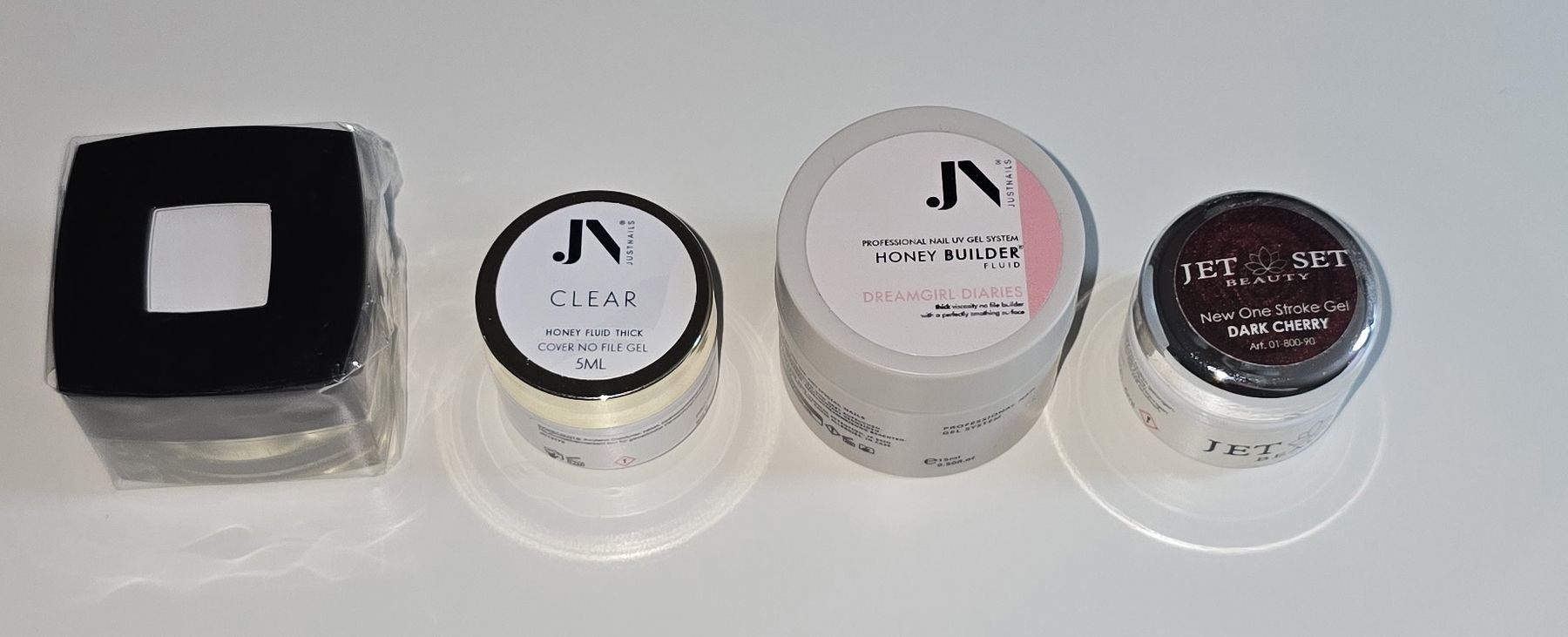 Ongles artificiels: Nail Set mit Gel – Neuf (Voir description) à Hüttikon par Sybille91