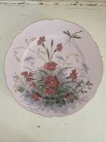 Assiette 1930 porcelaine peinte a la main rehausse de doré