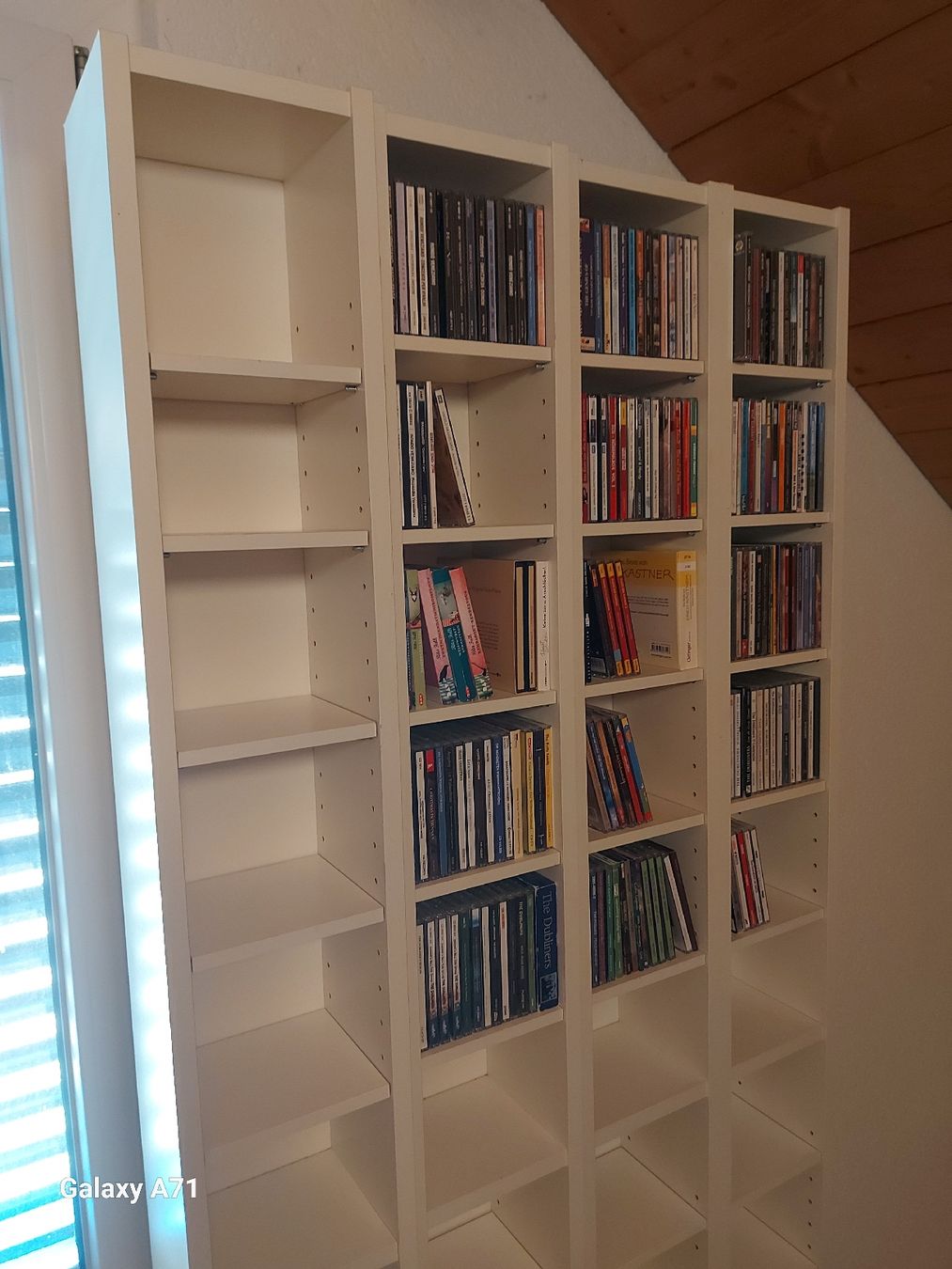 Étagères: 4x CD, Blu Ray, DVD, Bücherregale – D'occasion à Rumisberg par AaronRodgers81 2