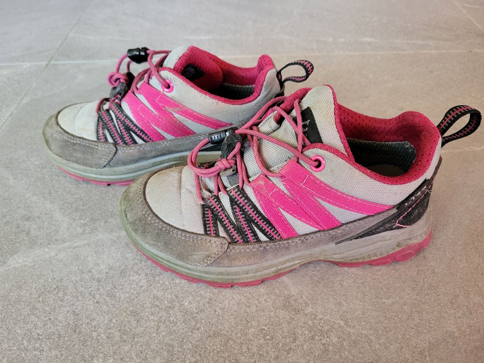 Landrover Chaussures filles: Kinder Wanderschuhe von Landrover Grösse 32 – D'occasion à Oberwangen TG par Murmel82