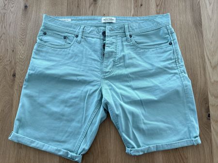 Sommer Shorts, Grösse 34, neuwertig