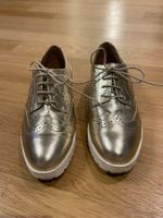 Goldene Schnürrschuhe, Grösse 37