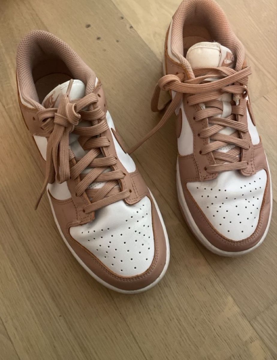 Nike Damenschuhe: Nike Dunk 39.5 – Gebraucht aus Bülach von sawa22
