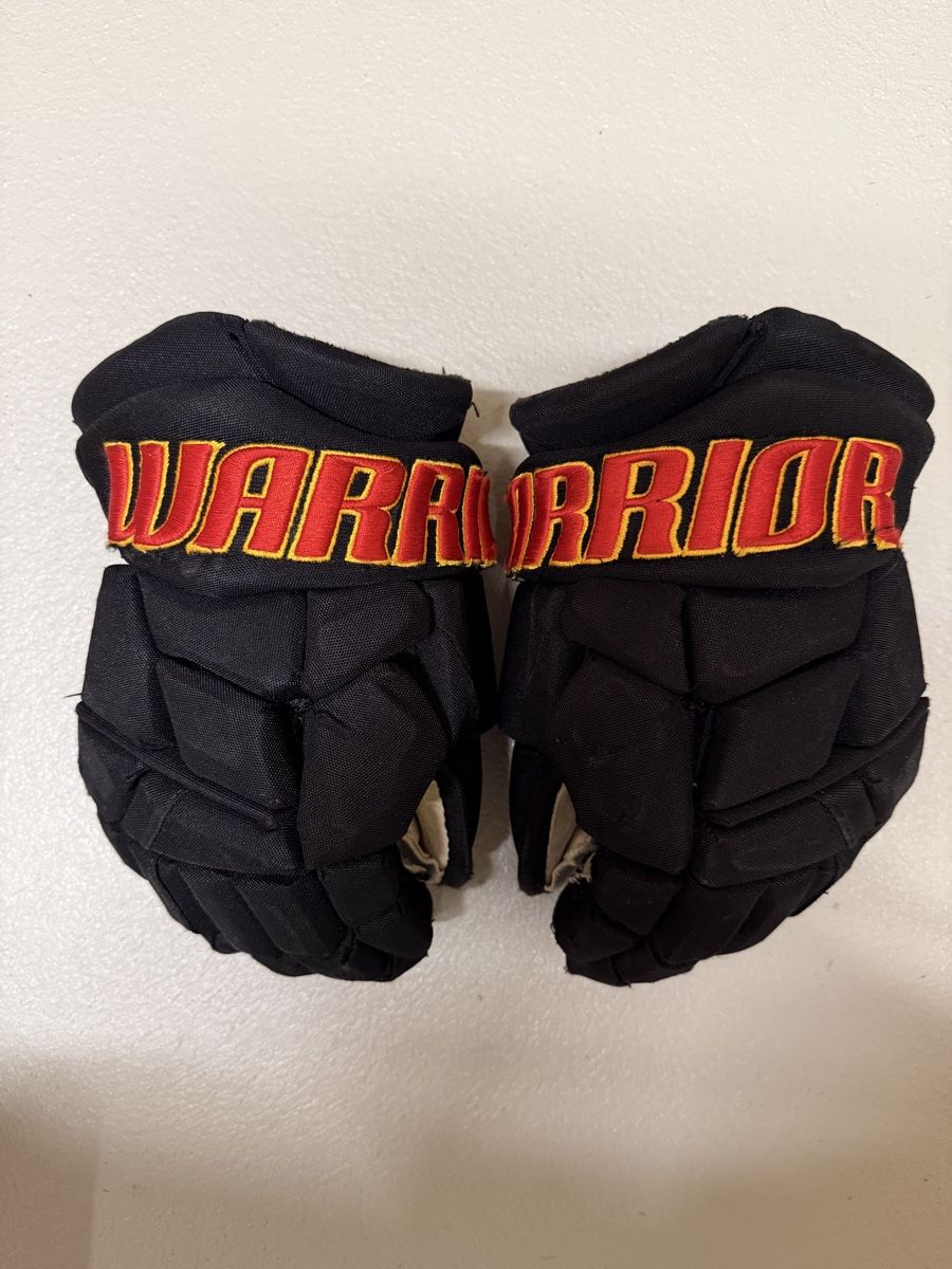 Ccm Handschuhe & Handstulpen: Hockeyhandschuh – Gebraucht aus Zollikofen von nina_7njp