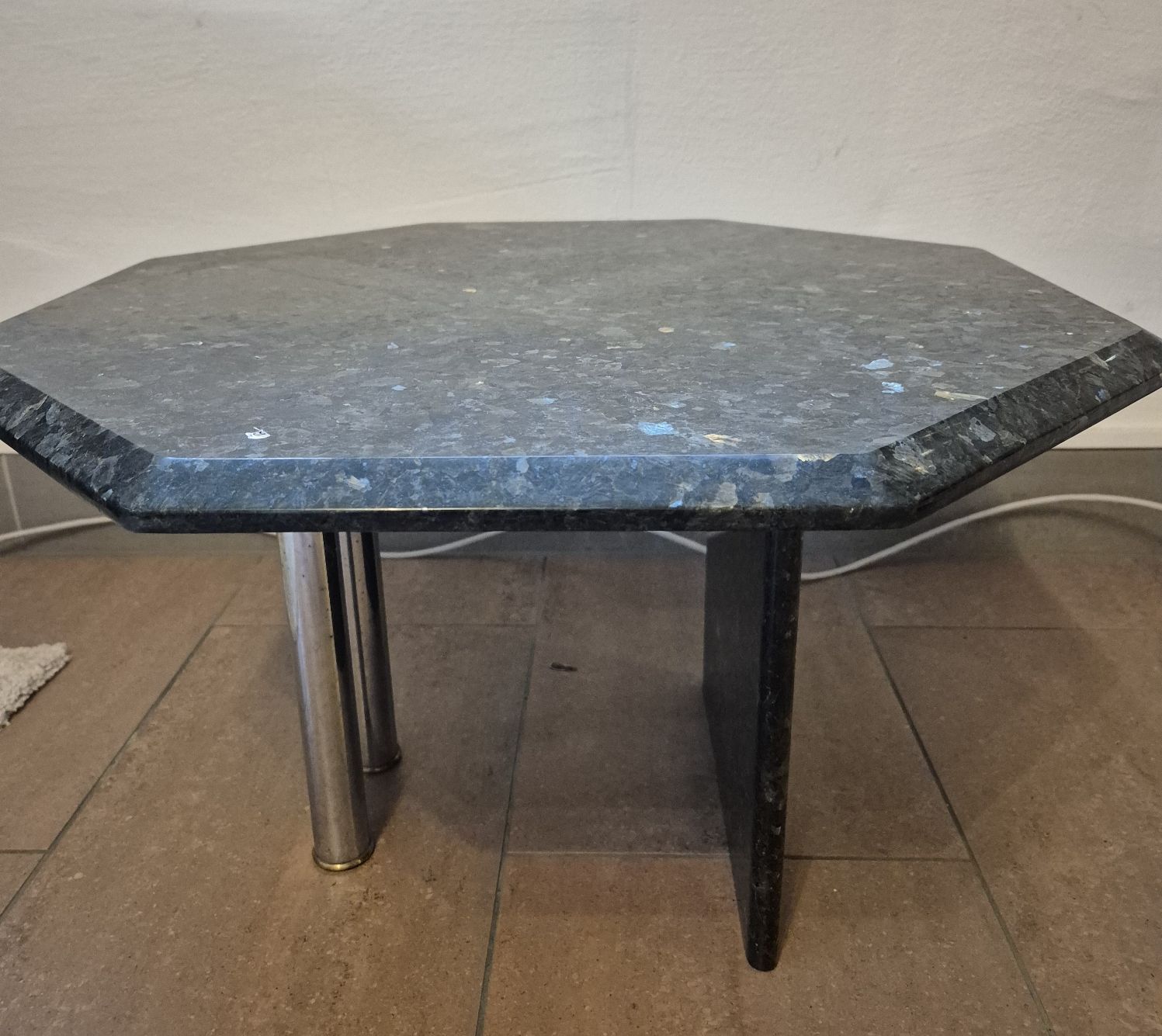 Tables: Salontisch Labrador 8 Eckig – D'occasion à Belp par leandro037