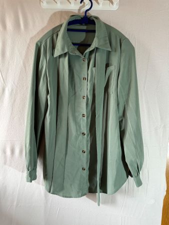 Klassische Bluse zum knöpfen Gr. M