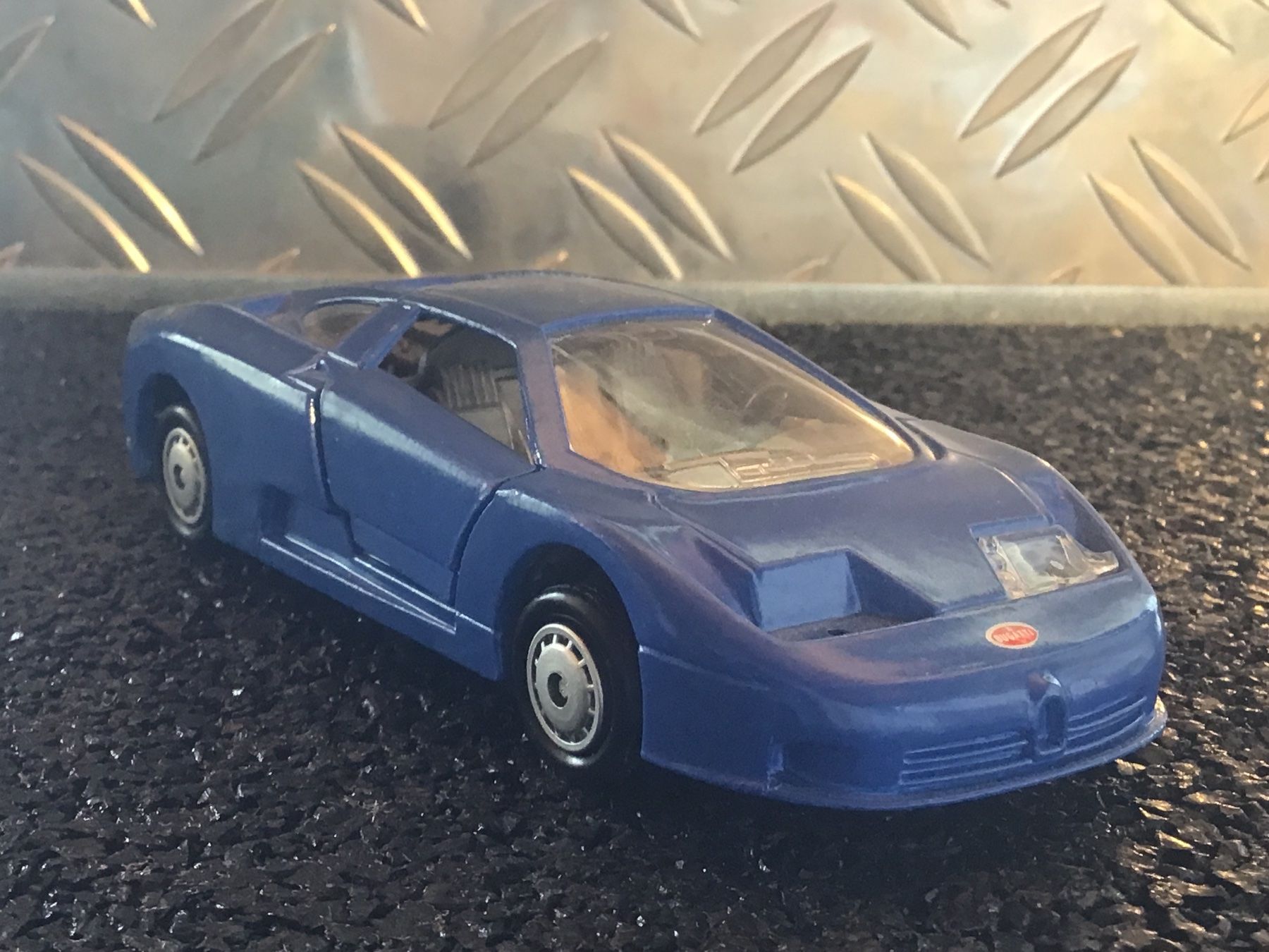 Bugatti Modellini d'auto: MAISTO SUPERCAR COLLECTION BUGATTI EB 110 – Usato da Männedorf venduto da Spezial-Modelle 1