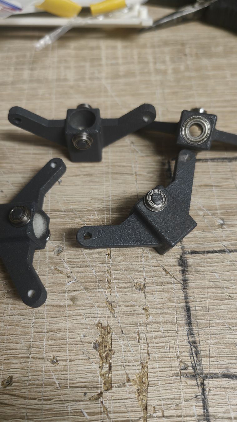 Modellismo RC: rc trucks lenk teile – Usato da Schöftland venduto da magicX01 1