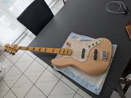 Squier 4 Saiter Bass 