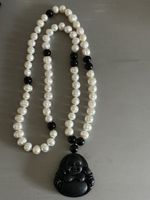 Sehr edle Süßwasser Perlenkette mit Onyx Buddha