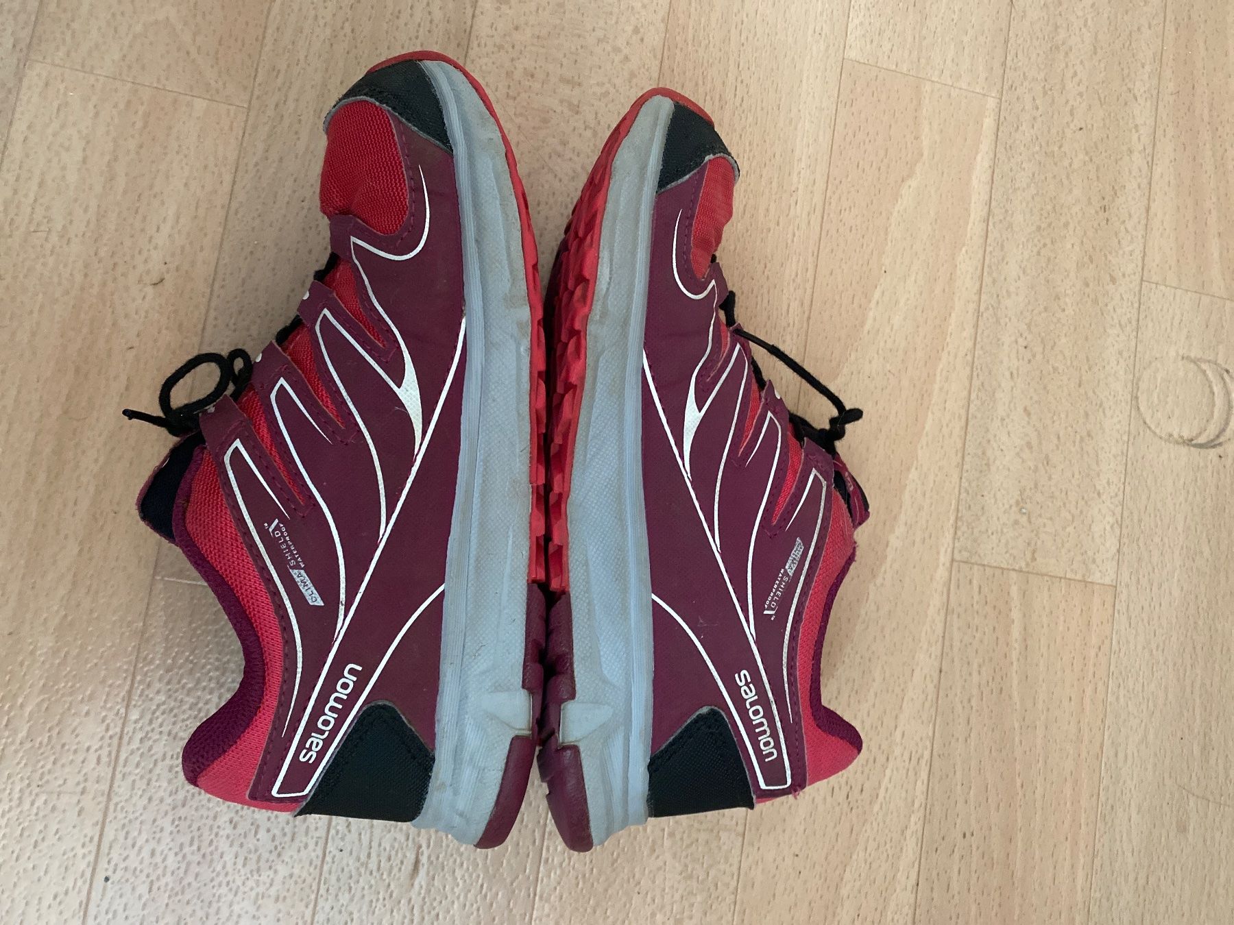 Scarpe per ragazzi: Salomon - Trail running - Pointure 34 impeccable – Usato da La Chaux-de-Fonds venduto da E-broc 2