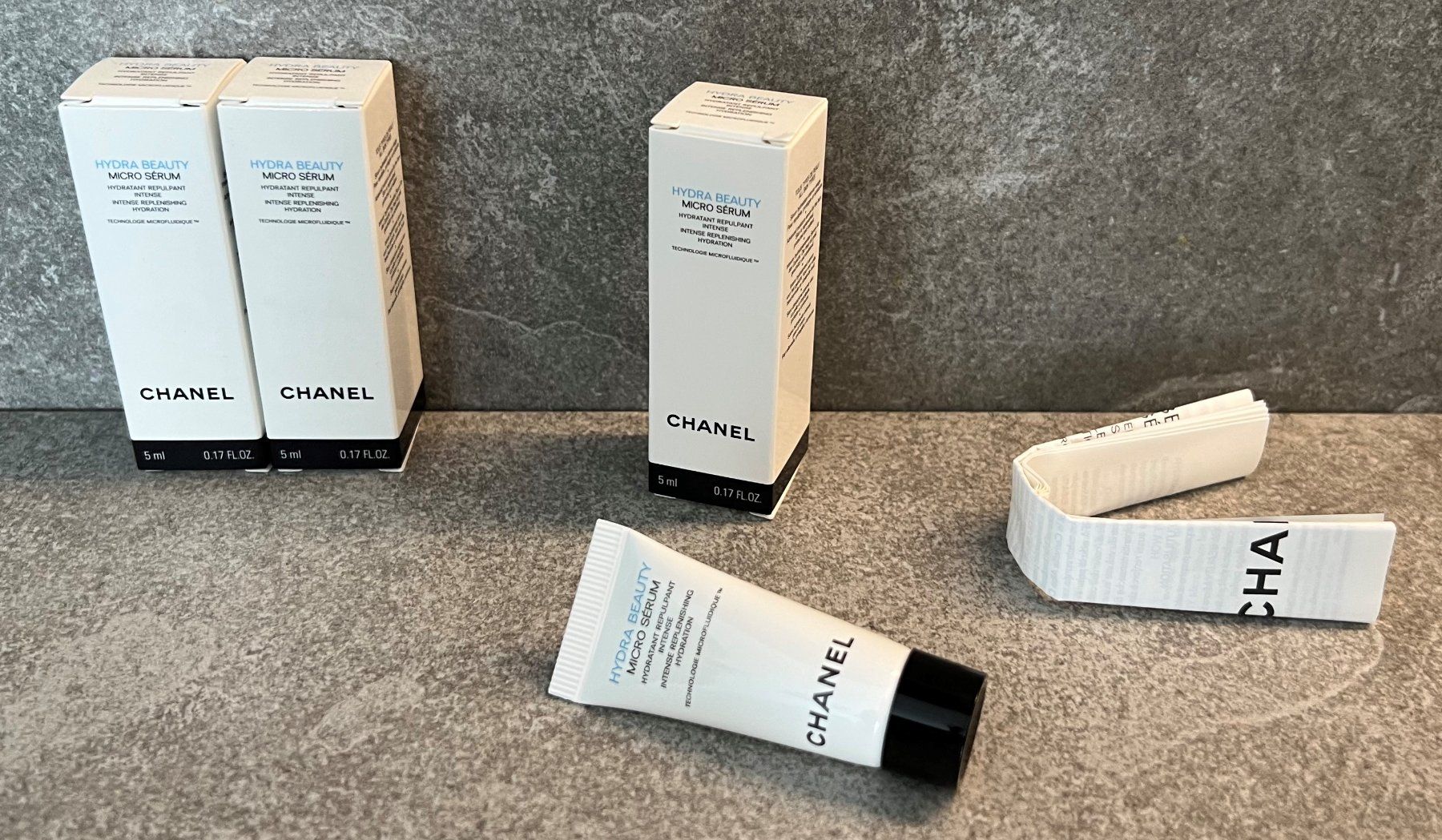 Chanel Cura del viso: CHANEL HYDRA BEAUTY MICRO SERUM: 3-teilig ... – Nuovo e nell'imballaggio originale da Klosters venduto da ClodiKL 2