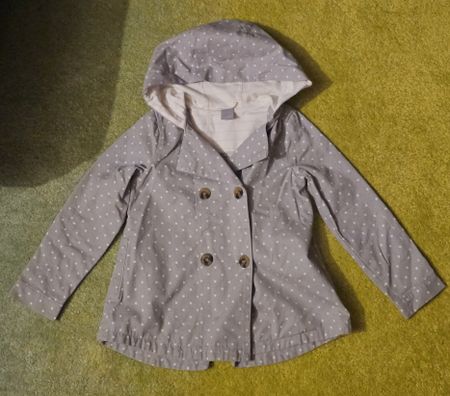 Tahari Kinderjjacke mit Kapuze, Grösse 122, Top Zustand!