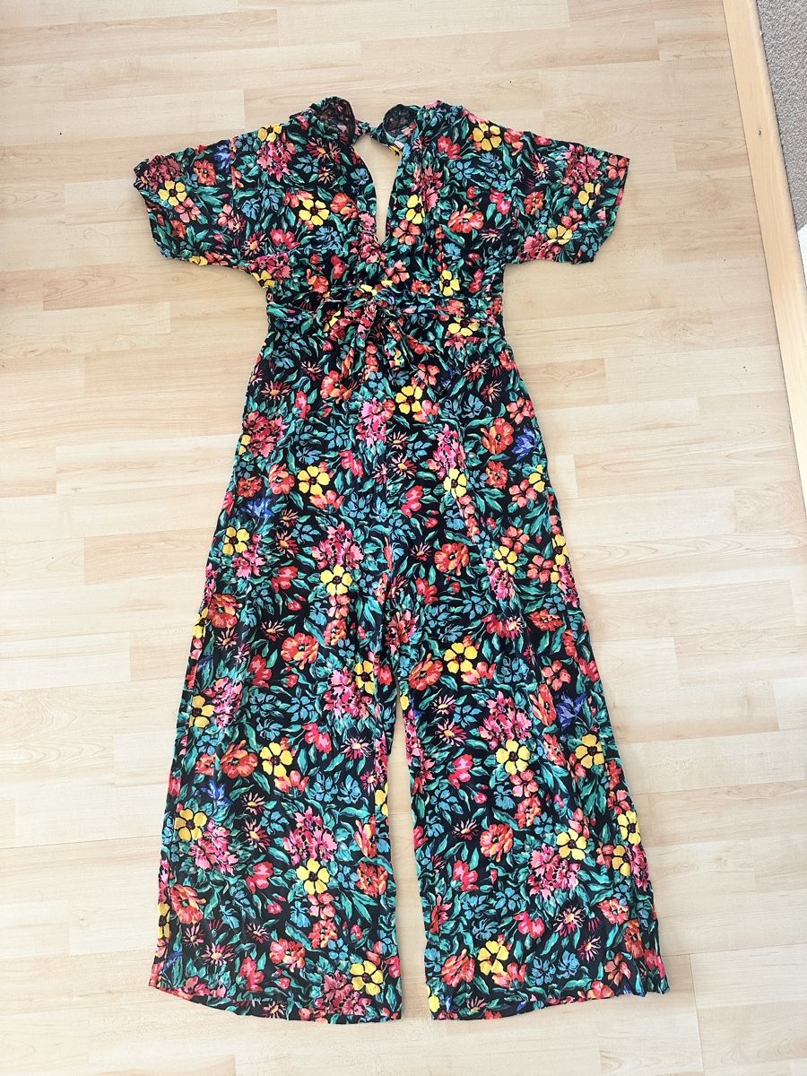 Mango Jumpsuits: FLORAL-JUMPSUIT VON MANGO gr S-M – Gebraucht aus Schaffhausen von rot_yyy7 4