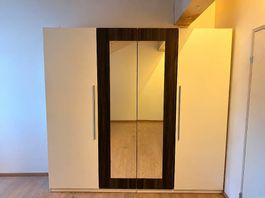Kleiderschrank + Kommode  Set