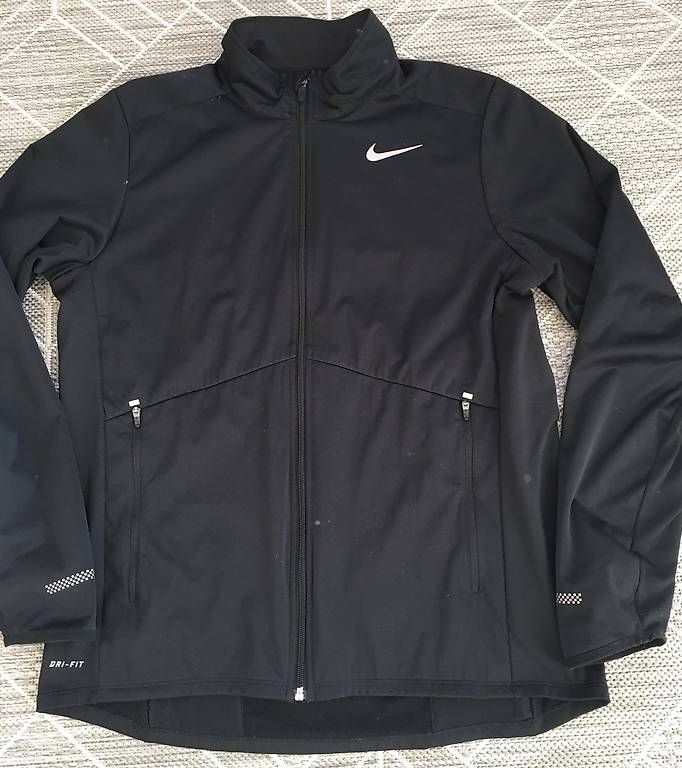 Nike Giacche: Schwarze Jacke Nike Gr L unisex – Usato da Grenchen venduto da Tirana
