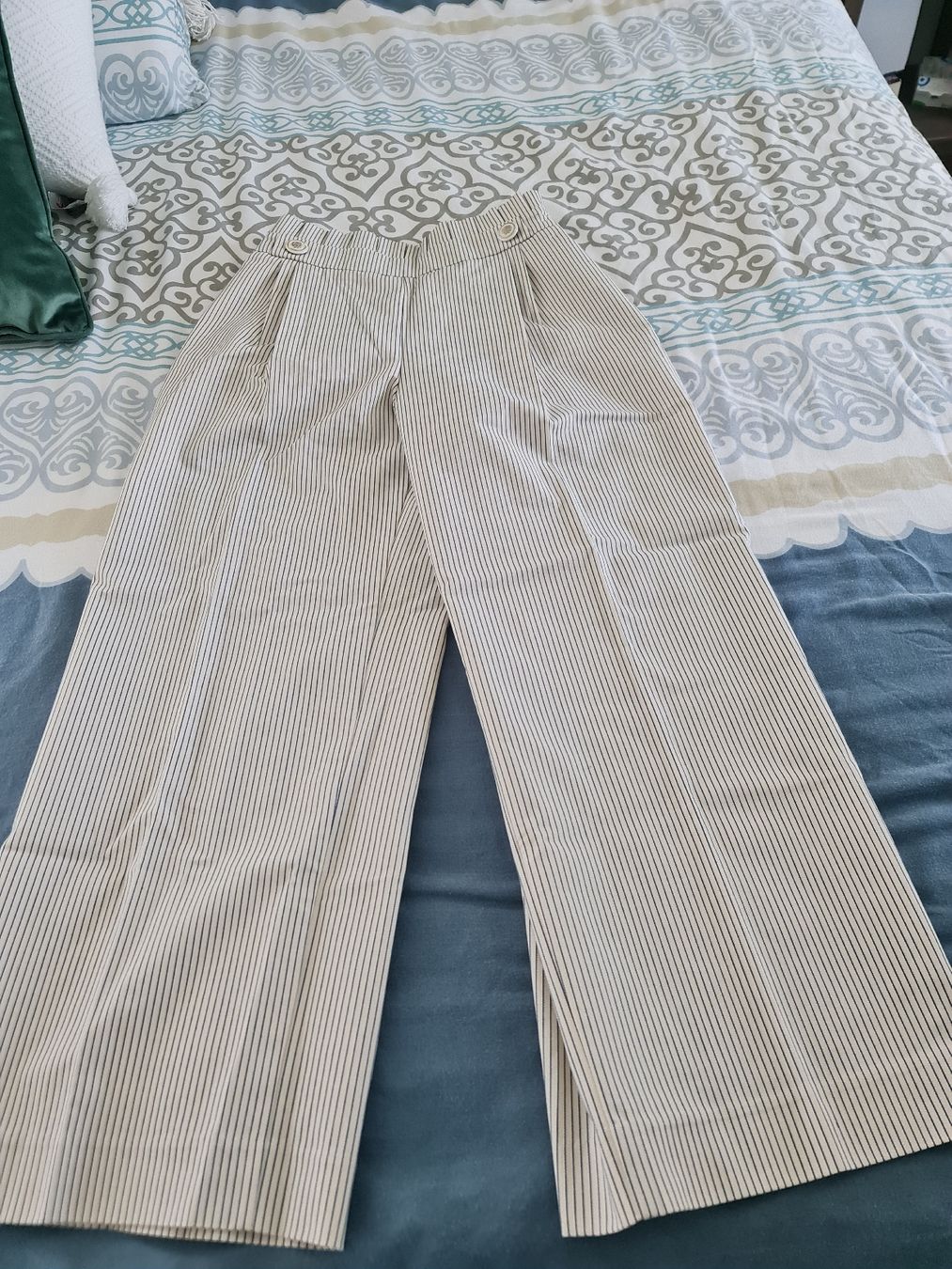 Zara Pantaloni: ZARA Hose Gr.XS – Usato da Itingen venduto da bea_bxv5 1
