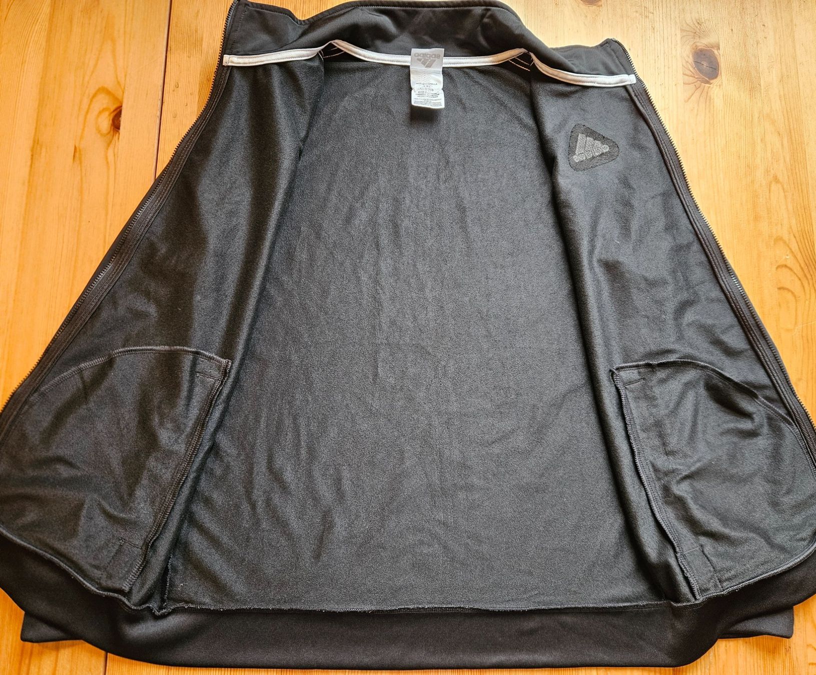 Adidas Giacche: Jacke adidas Grösse S retro – Usato da Hägglingen venduto da United-Village-Trade 3